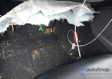 2013 Mercedes-Benz E 350 z USA, uszkodzony, nr VIN WDDHF5KB4DA691133